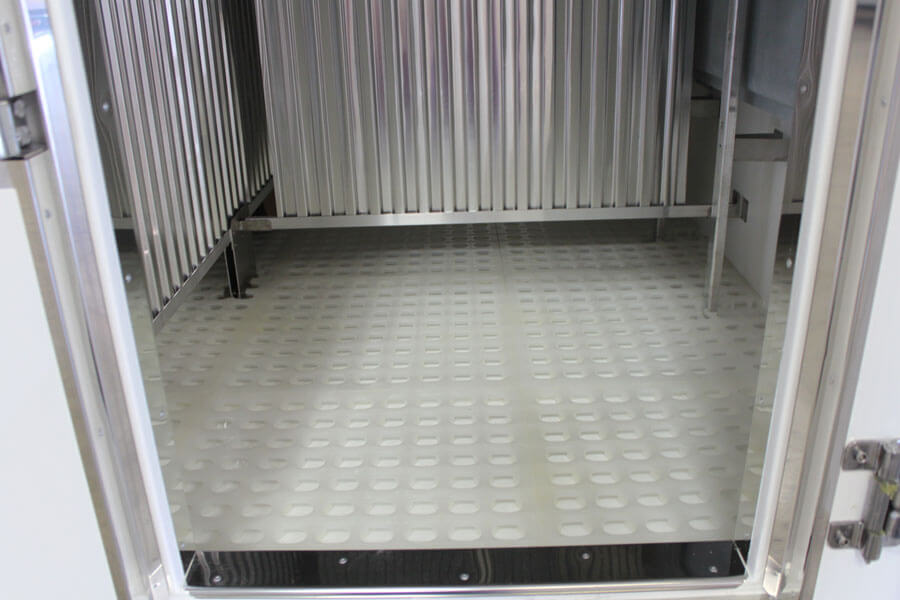 Fiberglass w/ Plastic Grid Floor Deck